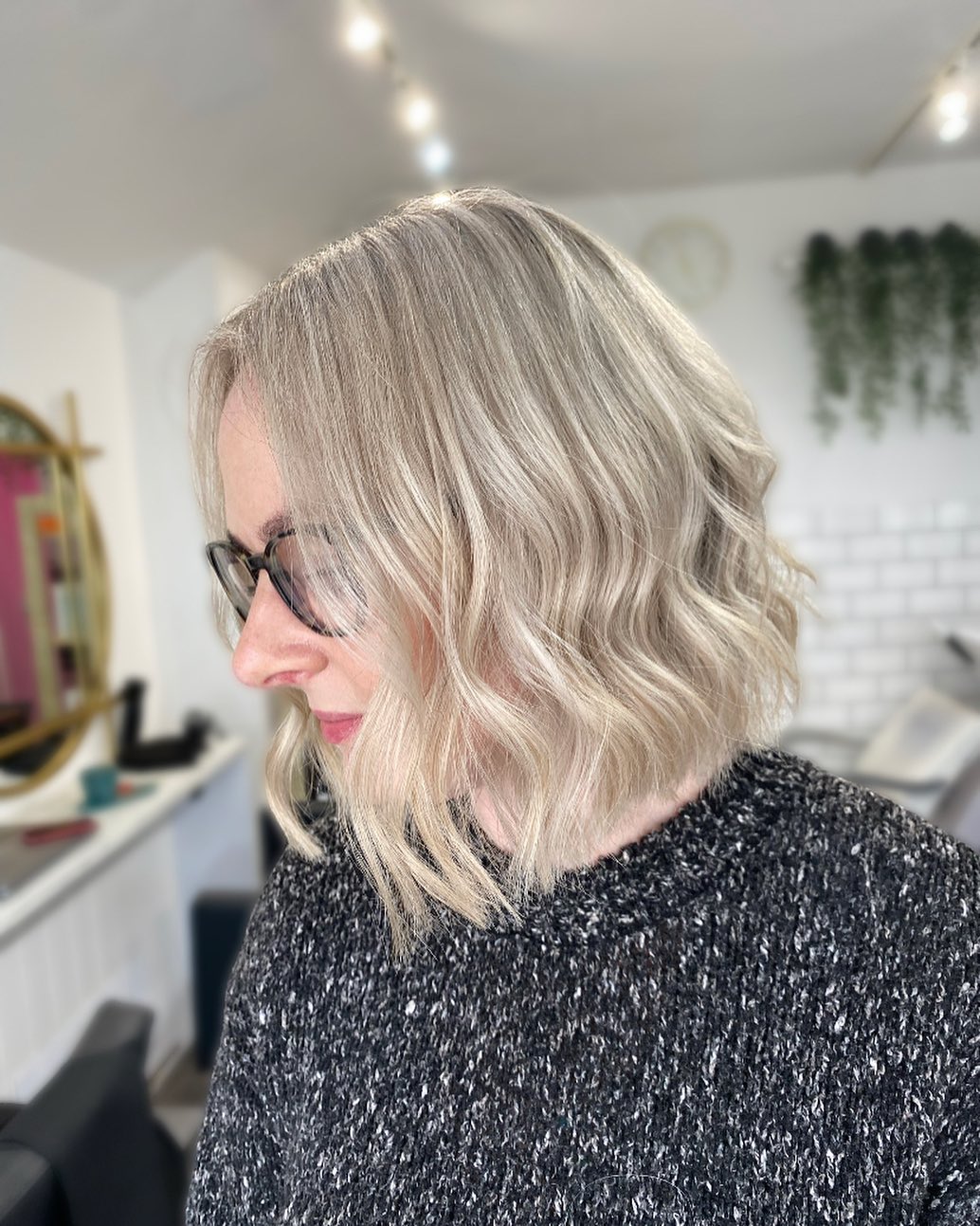 Textured Wavy Lob with Soft Blonde Highlights