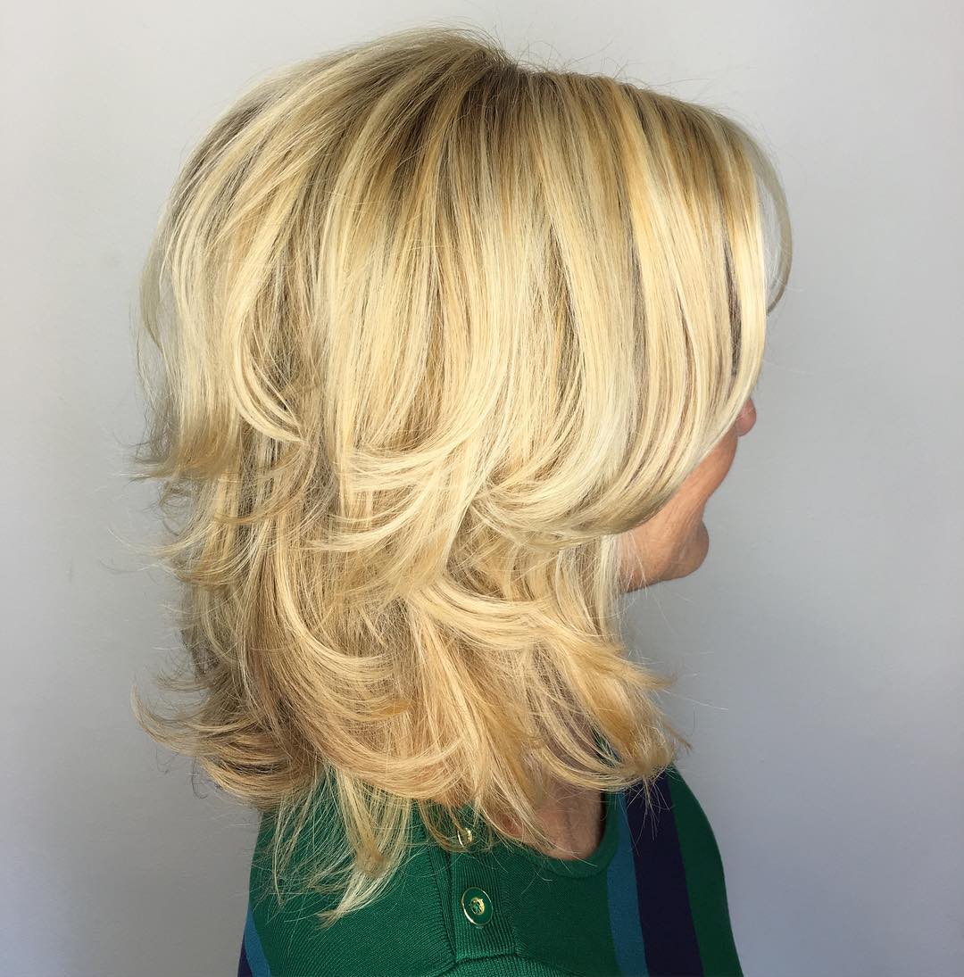 Soft Layered Shoulder-Length Bob with Face-Framing Highlights