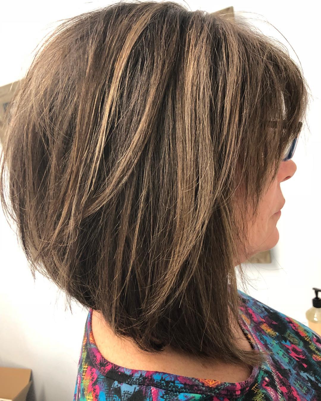 Textured Shoulder-Length Bob with Subtle Caramel Highlights