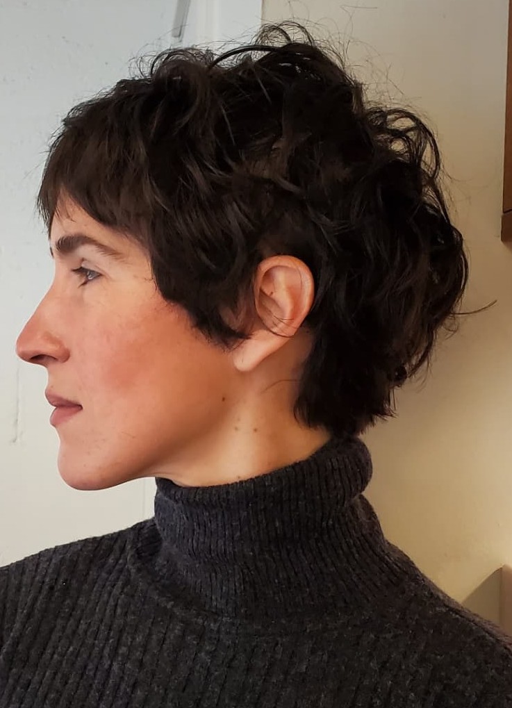 Chic Curly Textured Pixie Cut with Defined Layers