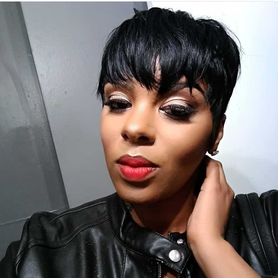 Chic Textured Pixie Cut with Flirty Bangs