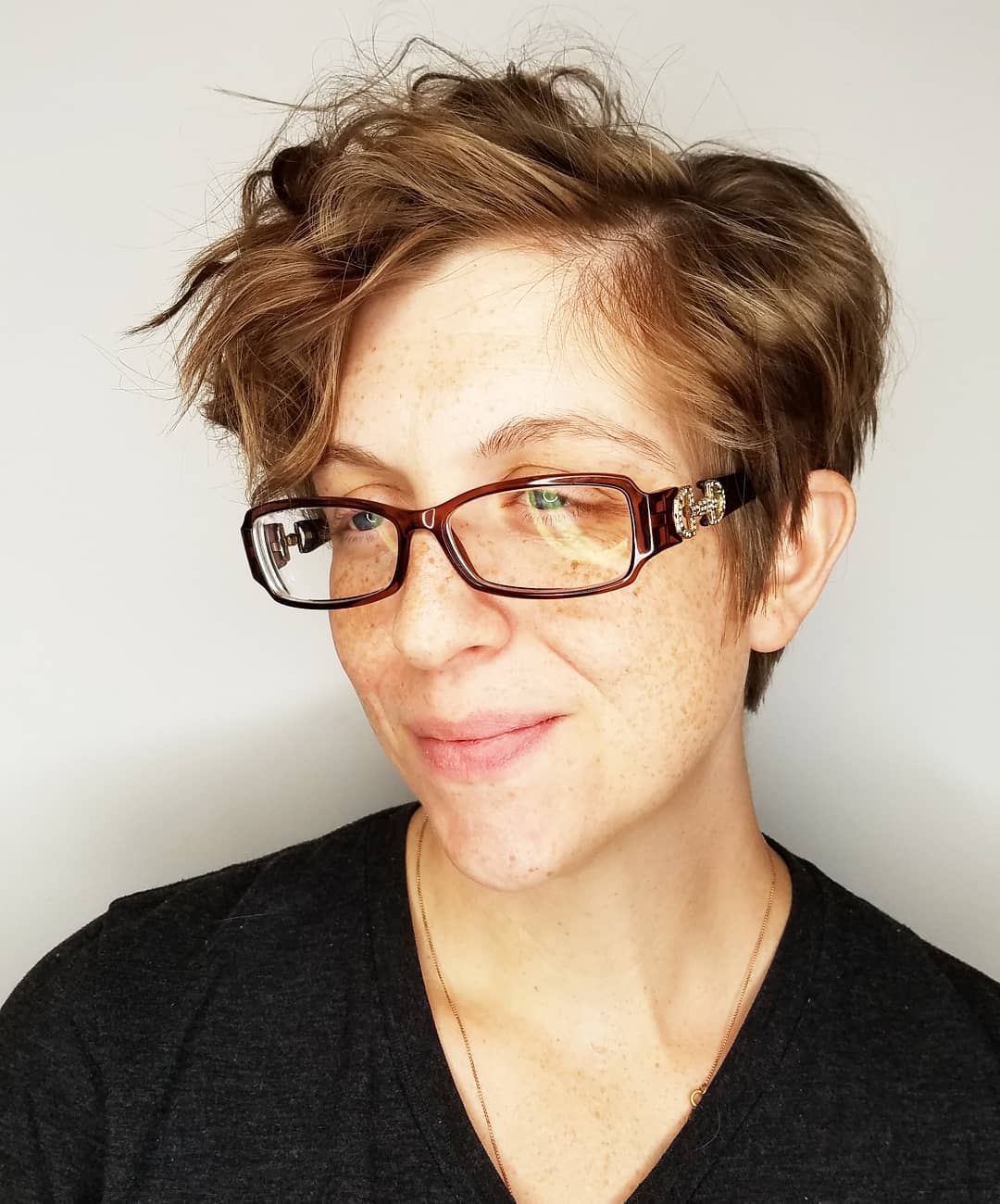 Textured Messy Pixie with Effortless Volume