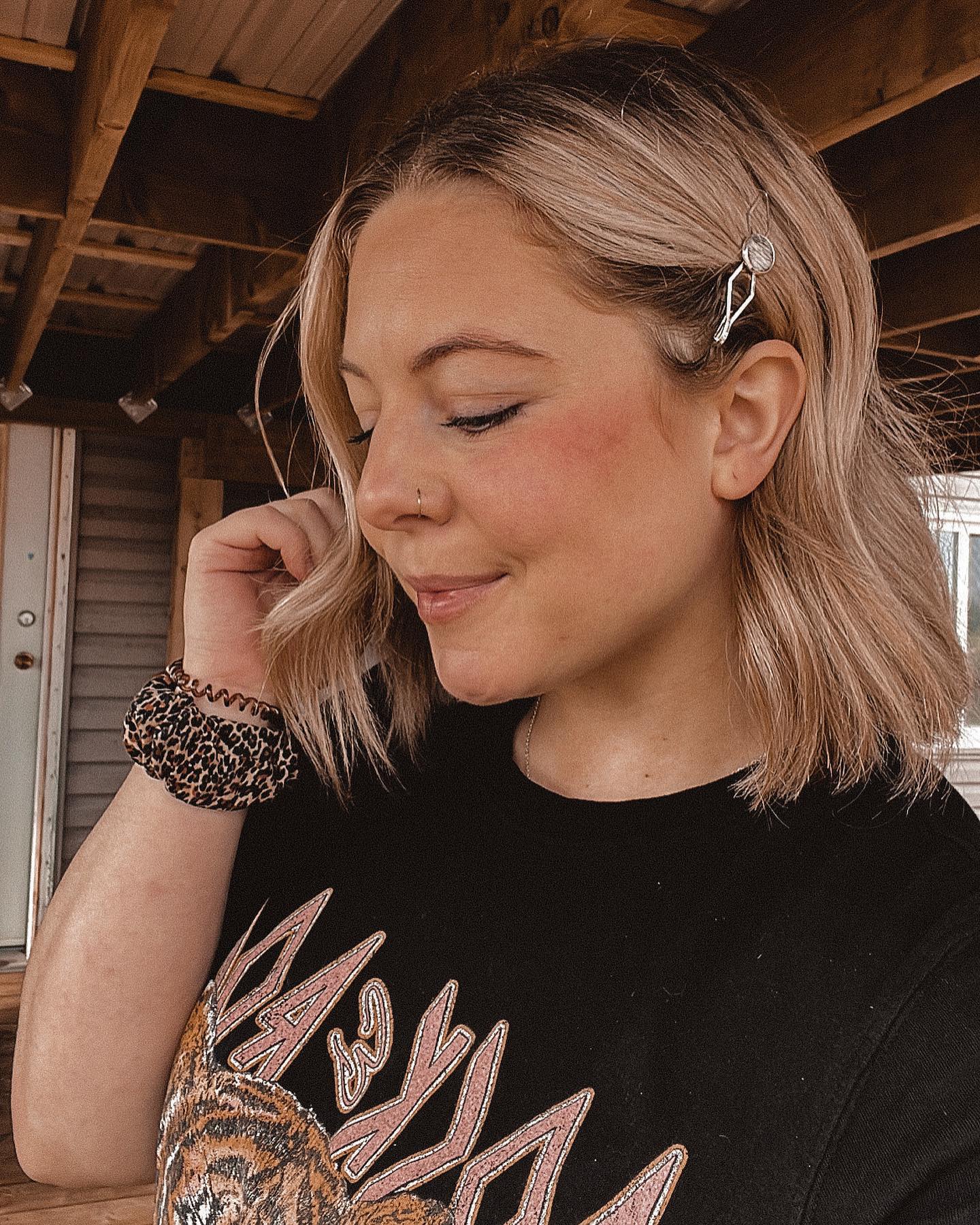 Chic Textured Bob with Subtle Waves