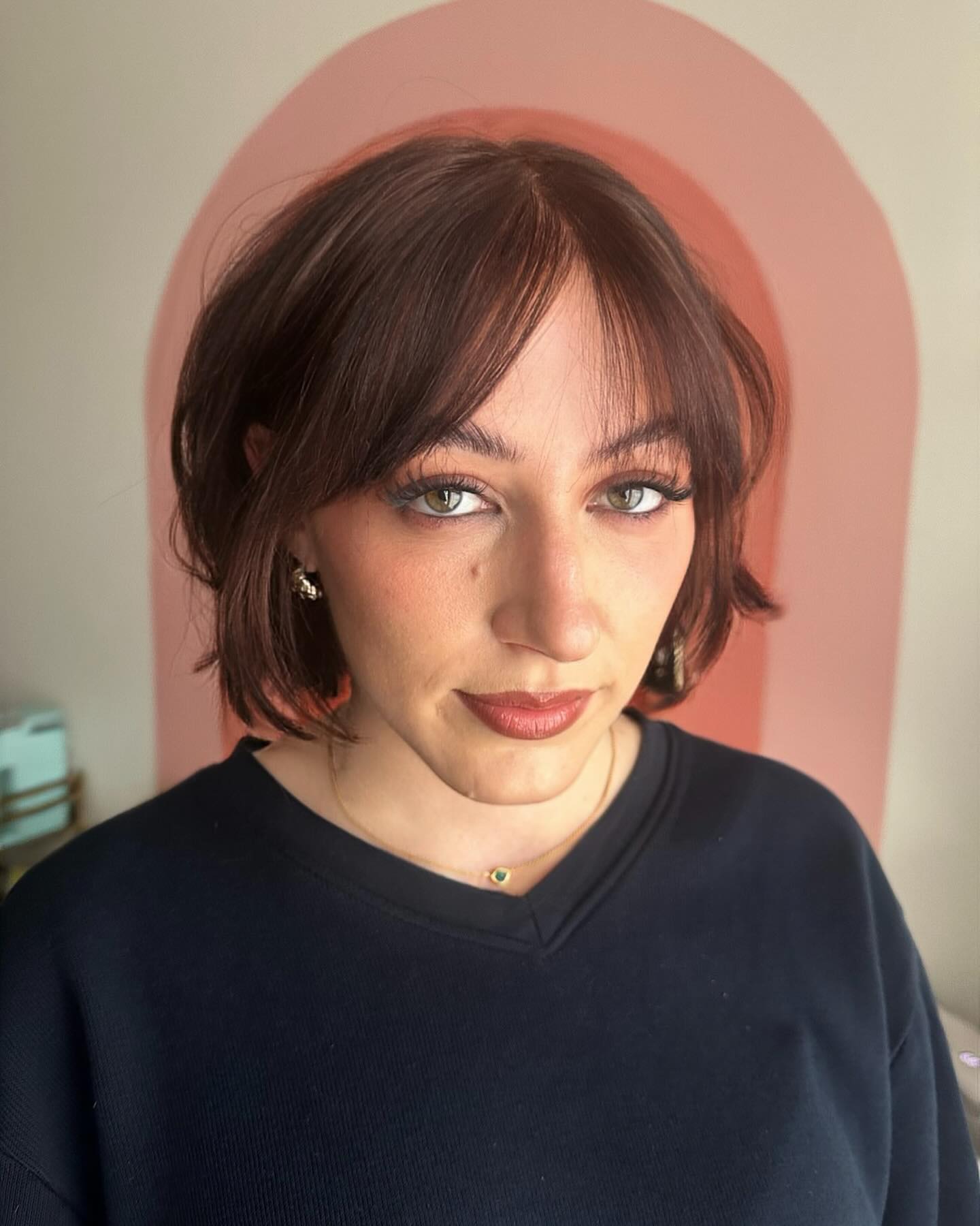 Chic Textured Neck-Length Bob with Soft Curtain Bangs