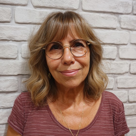 Softly Layered Bob with Gentle Waves