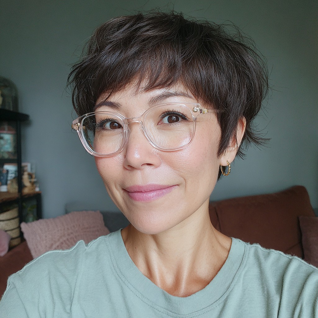 Chic Textured Pixie with Playful Layers