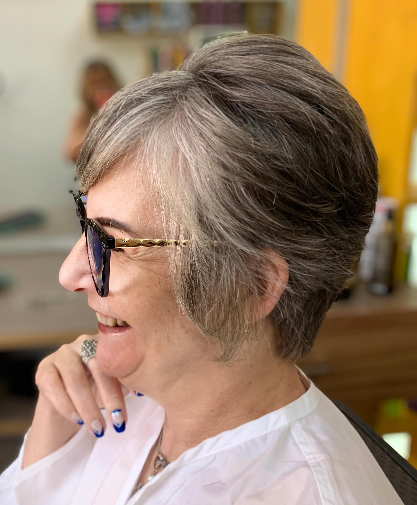 Chic Textured Pixie Bob with Soft Volume