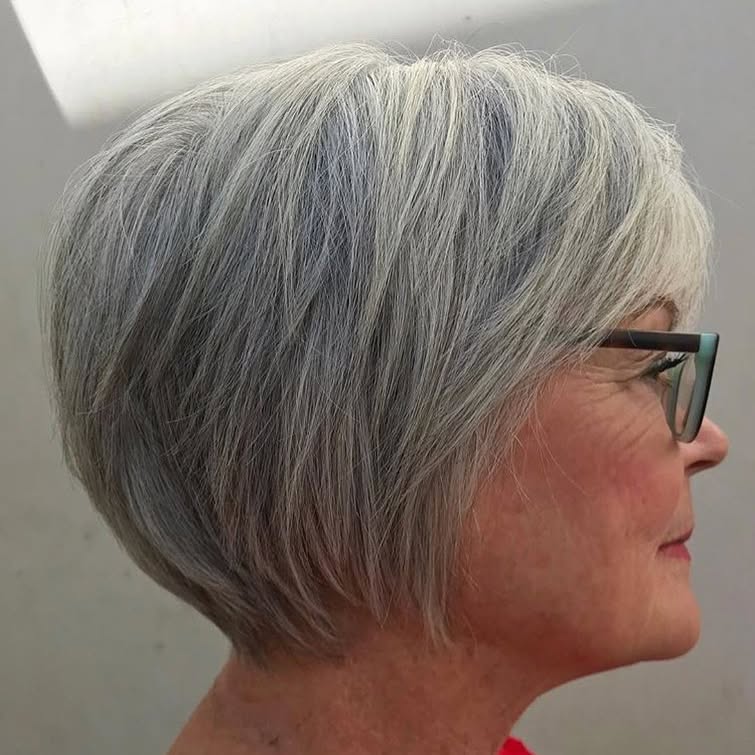 Chic Textured Silver Bob with Subtle Layers
