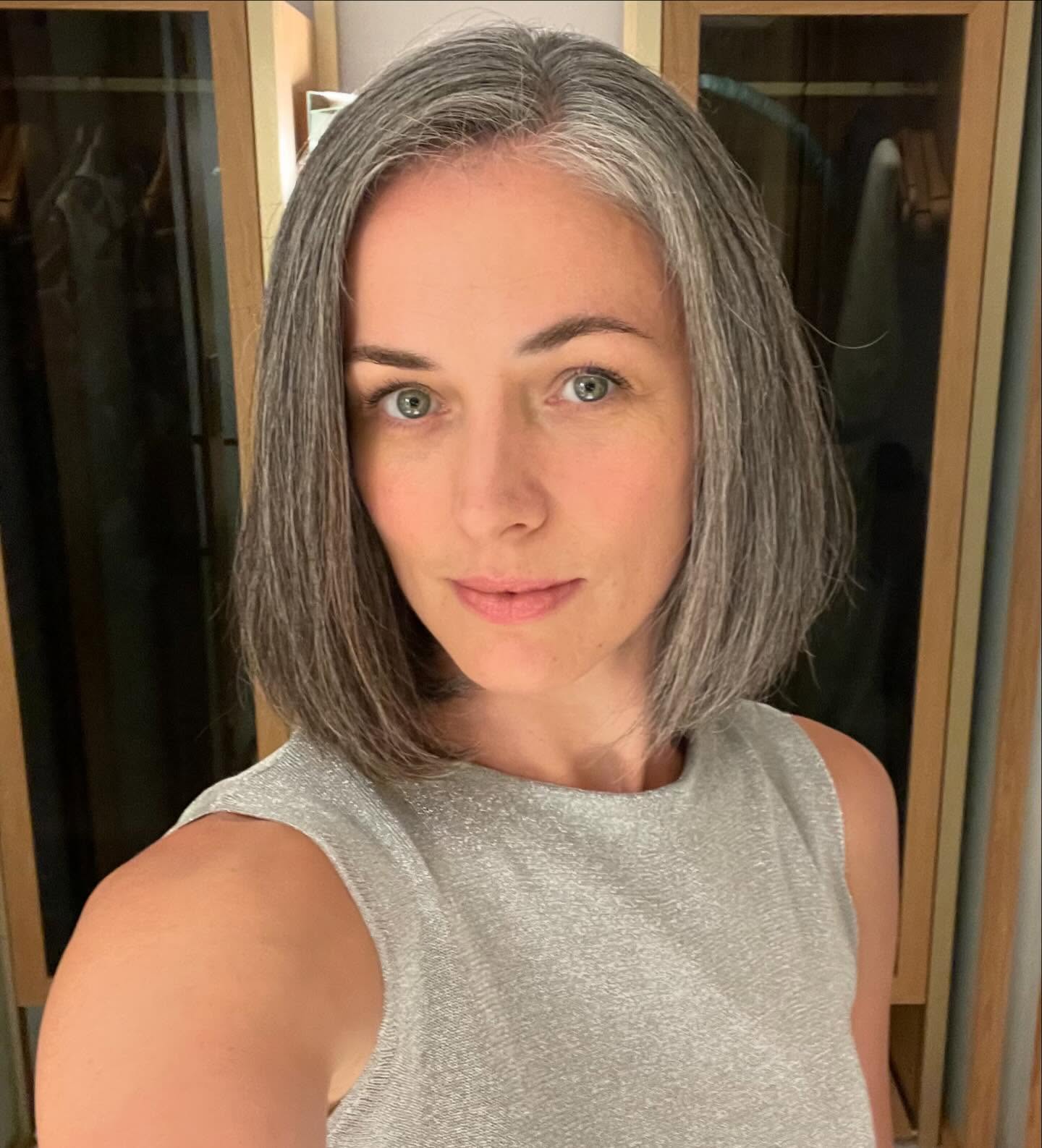 Modern Sleek Grey Lob with Subtle Textured Ends