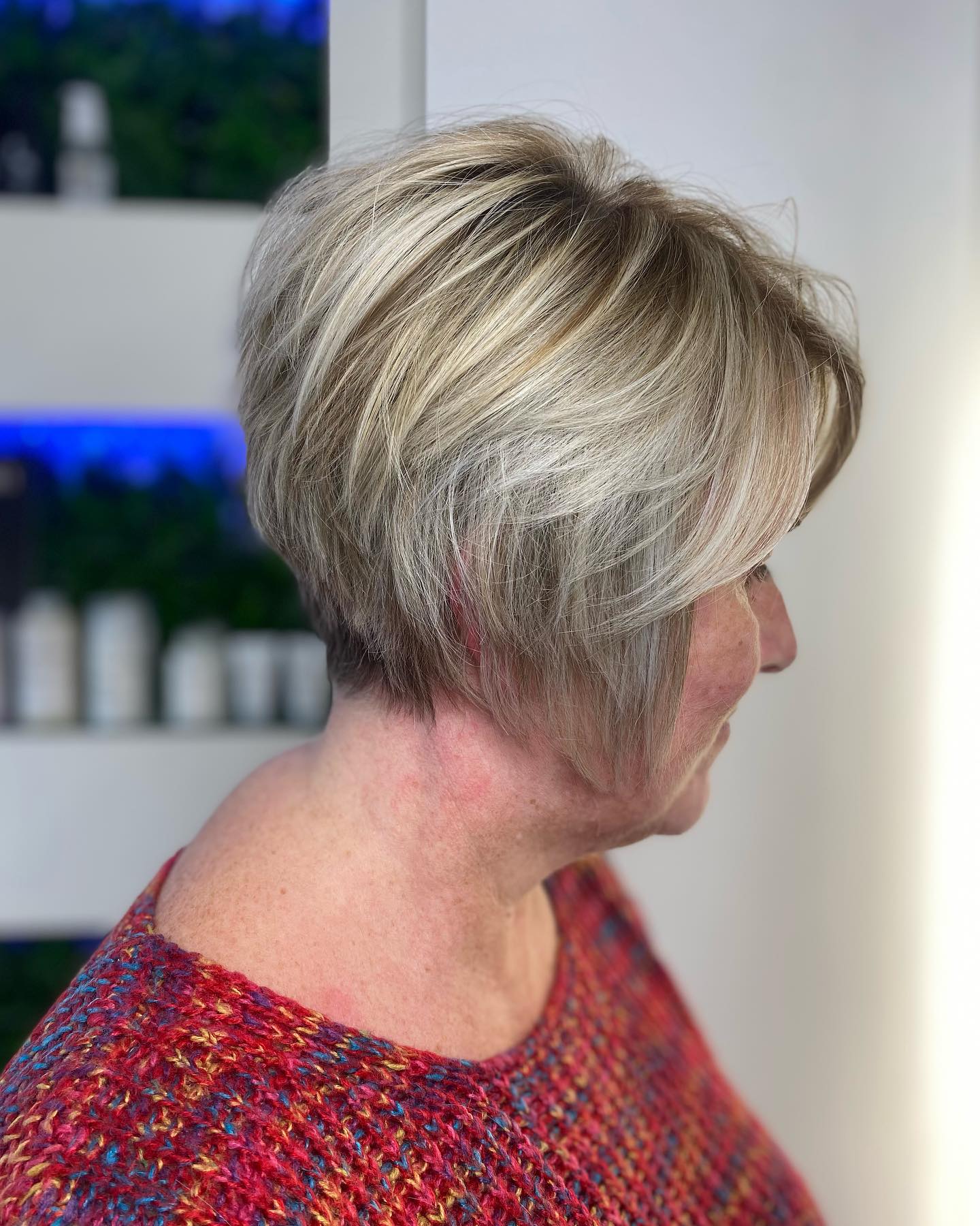 Softly Layered Pixie Bob with Subtle Face-Framing Highlights