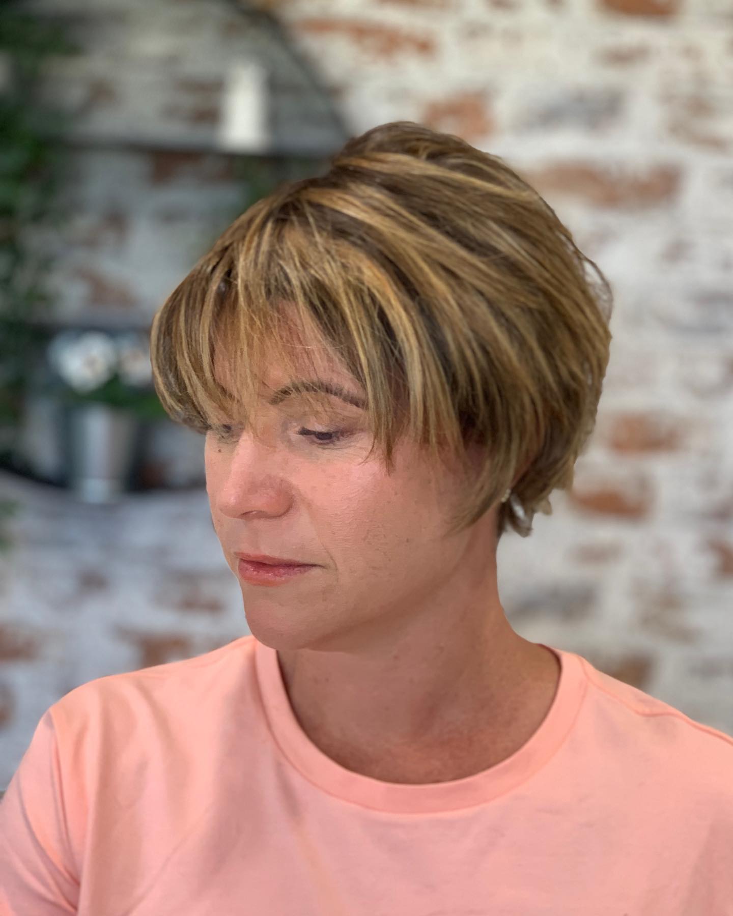 Textured Feathered Pixie Bob with Subtle Caramel Highlights