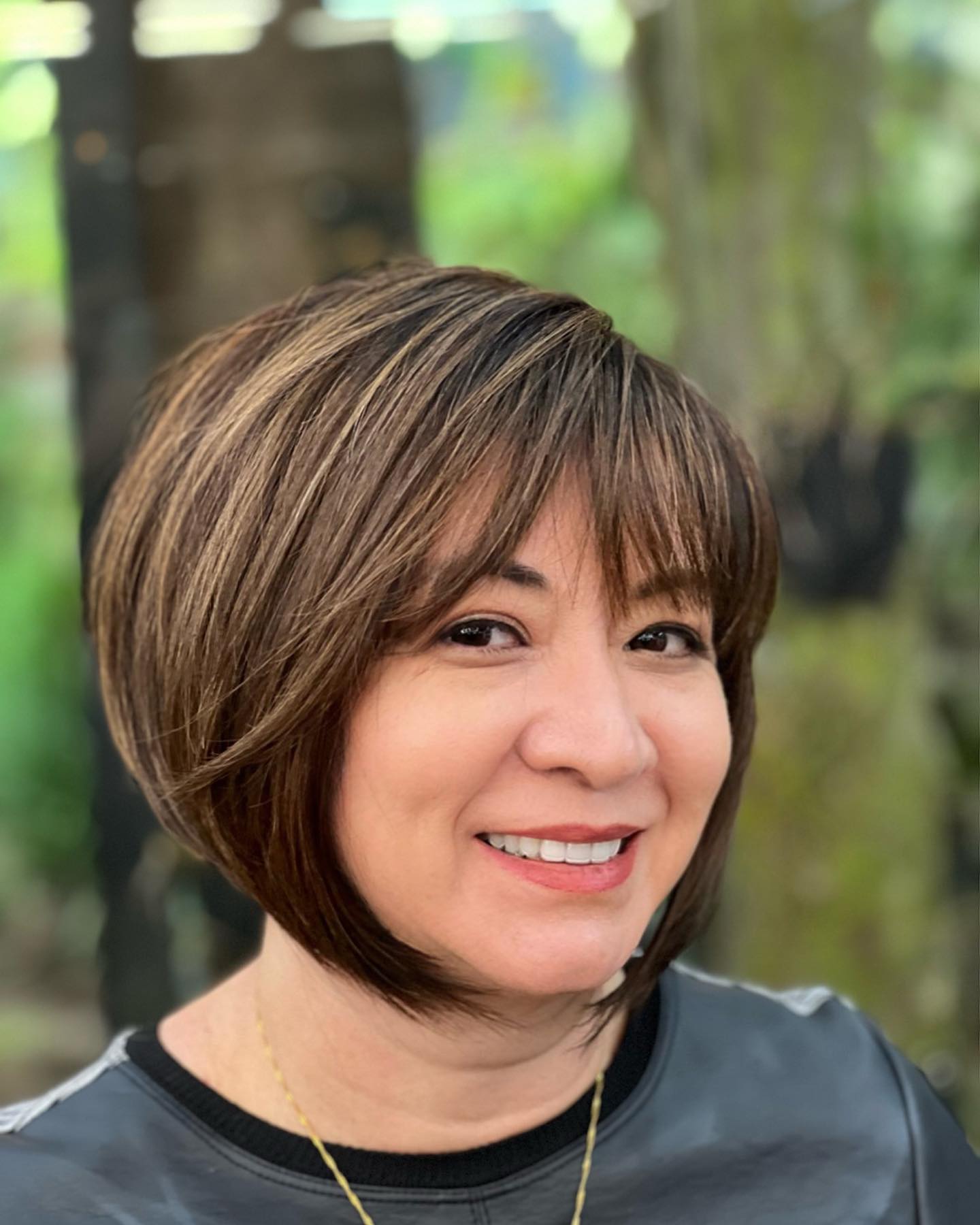 Stylish Textured Bob with Subtle Highlights