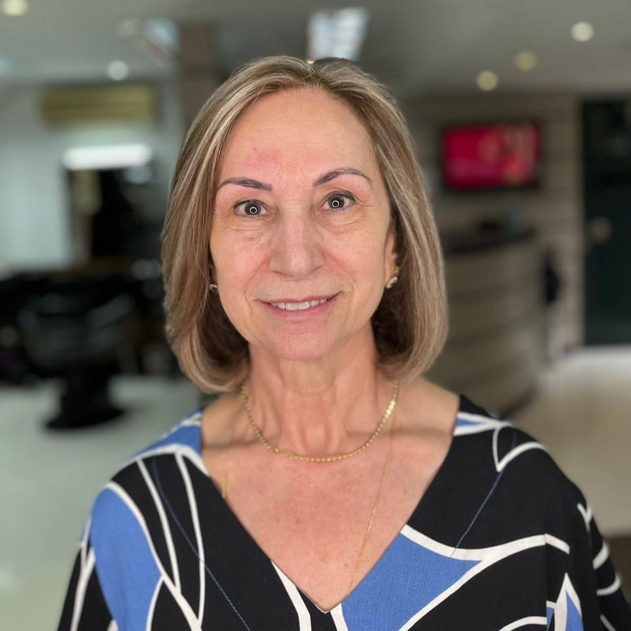 Softly Layered Bob with Gentle Movement