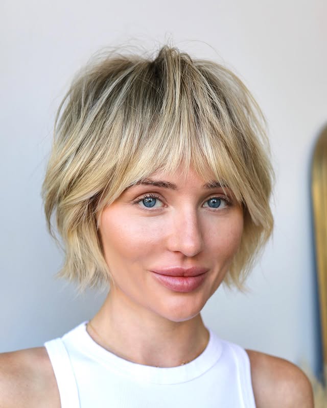 Chic Textured Shaggy Bob with Soft Bangs