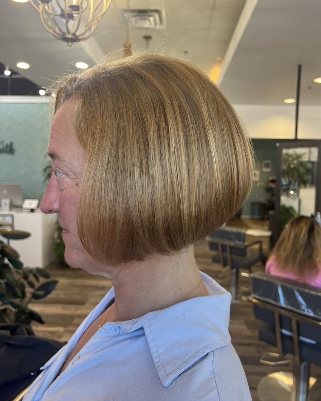 Classic Rounded Bob with Subtle Warmth