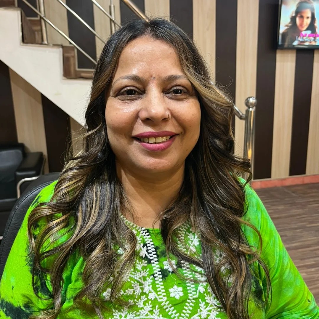 Gorgeous Long Waves with Luminous Caramel Highlights