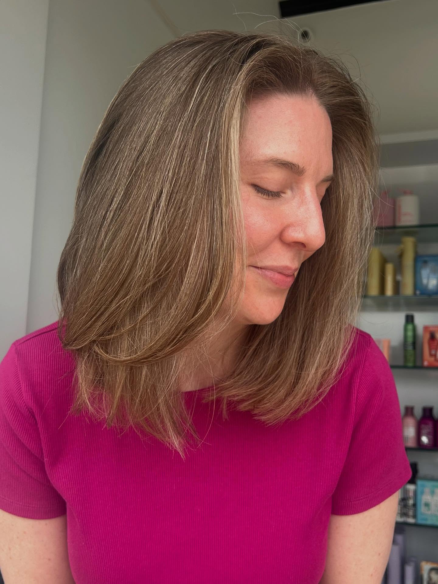 Sleek Long Bob with Luminous Caramel Highlights