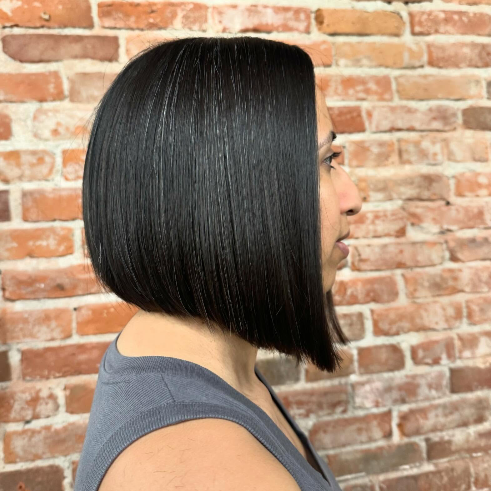 Sleek Straight Stacked Slope Bob with Subtle Volume