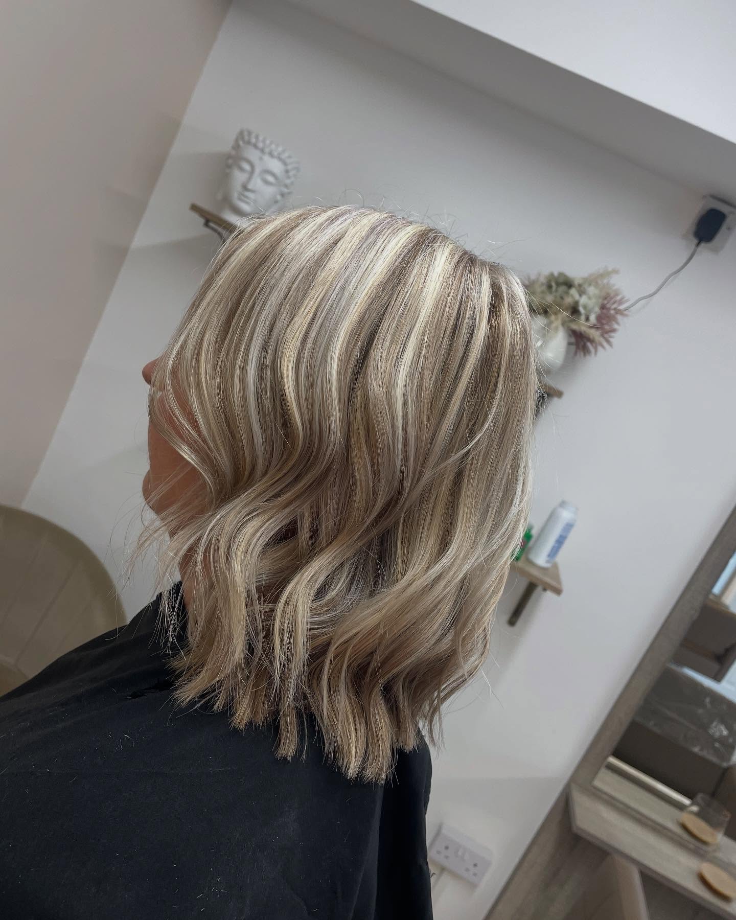 Textured Beachy Lob with Subtle Highlights