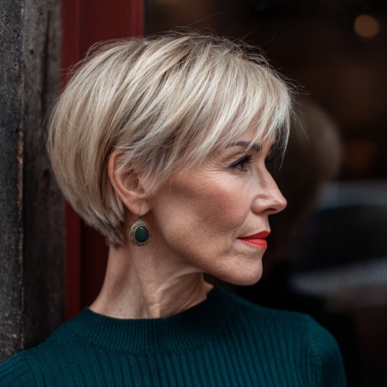 Stylish Short Crop Bob with Soft Textured Layers