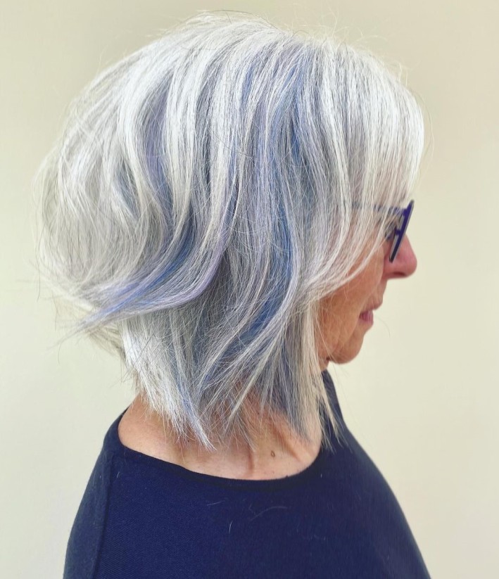 Chic Layered Silver Bob with Subtle Blue Accents