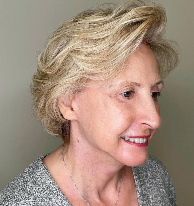 Textured Short Cut with Soft Waves