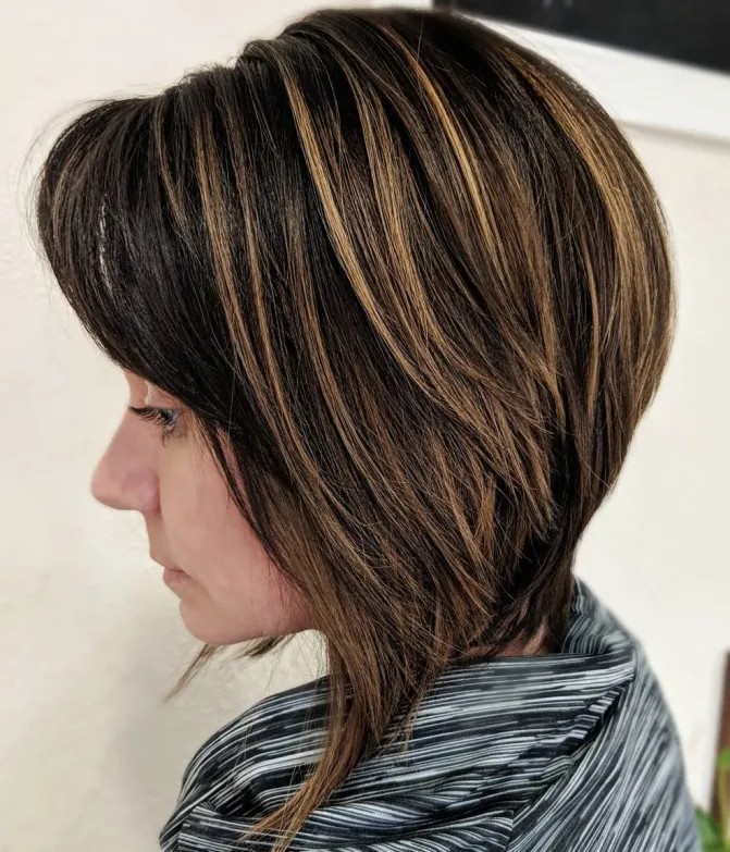 Trendy Textured Layered Bob with Warm Highlights
