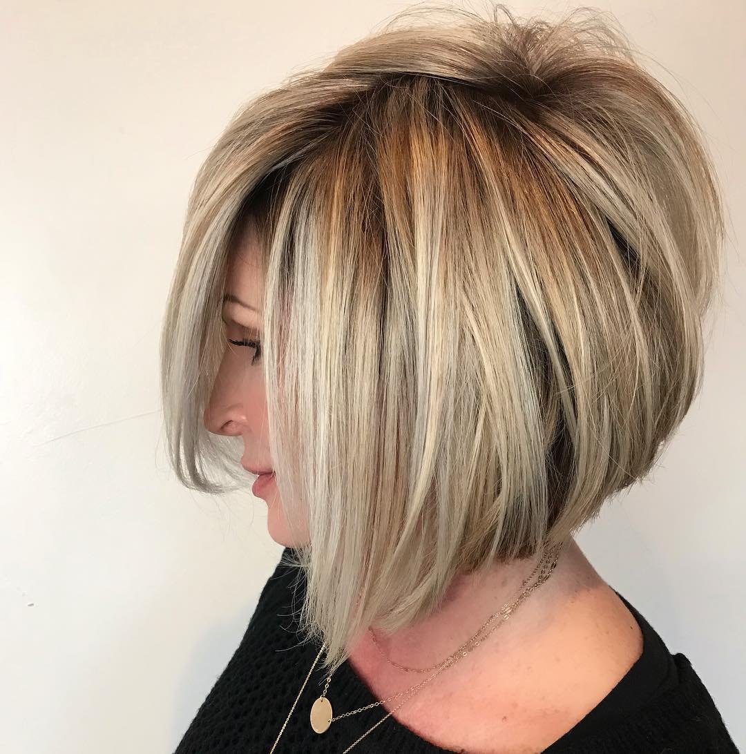 chic textured bob with subtle highlights