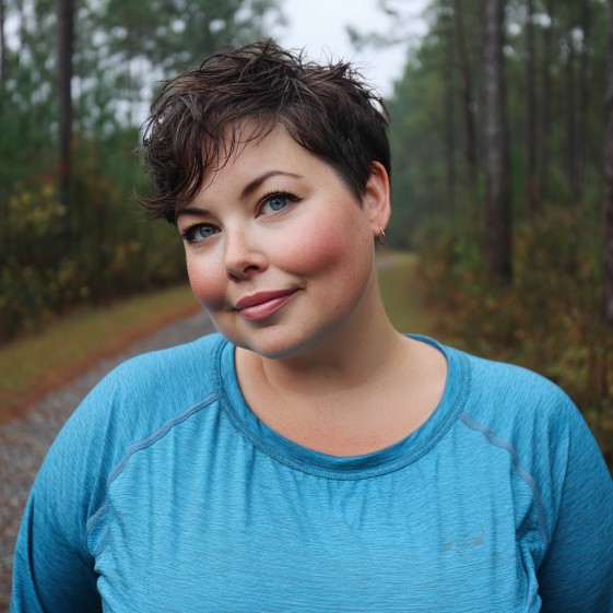 Chic Textured Short Crop with Soft Volume