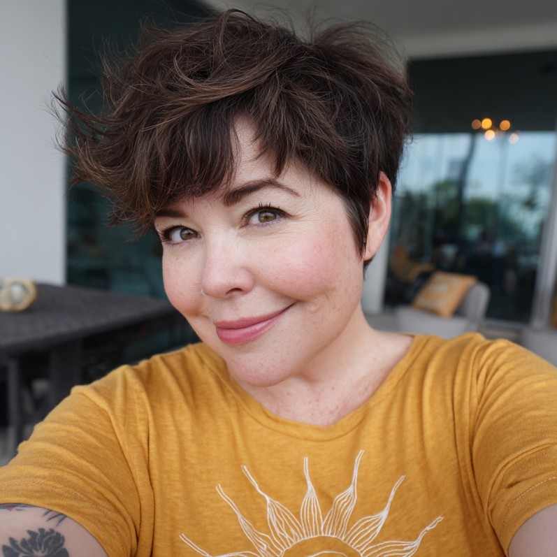 Textured Short Pixie Cut with Playful Volume