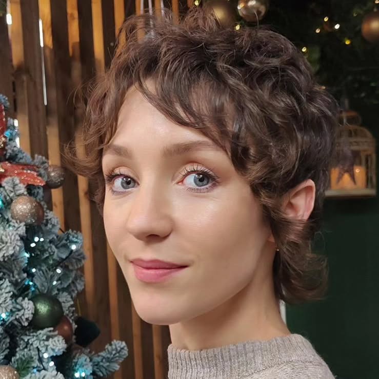 Chic Curly Textured Pixie Cut