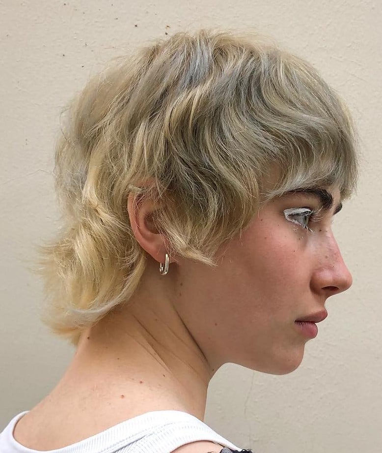 Textured Short Mixie with Soft Waves