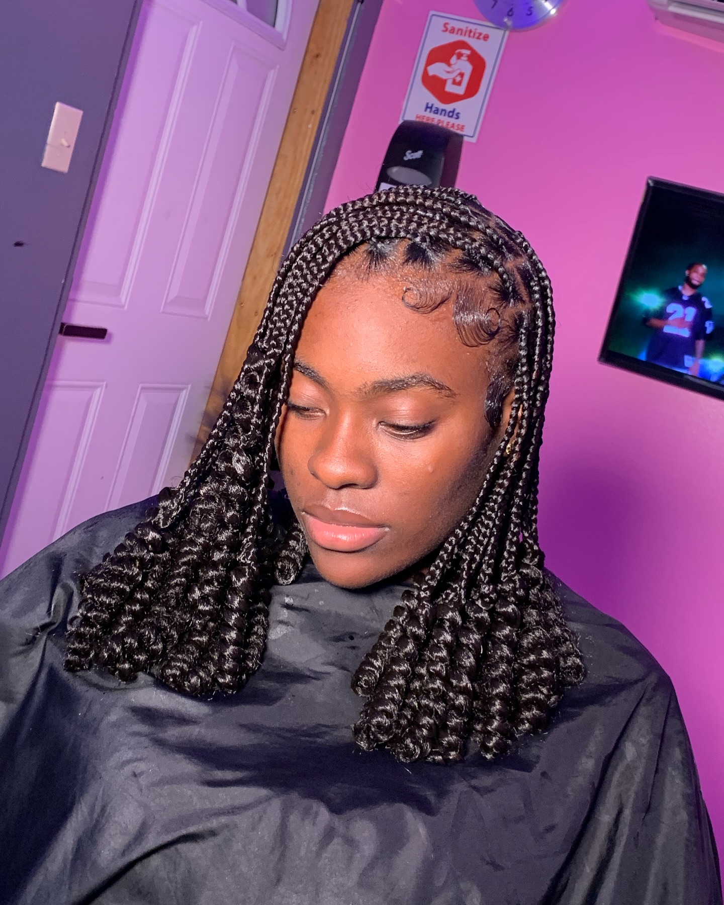 Stylish Mid-Length Knotless Braids with Defined Curls