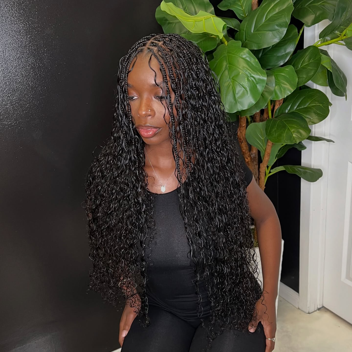 Glamorous Long Knotless Braids with Defined Curly Ends