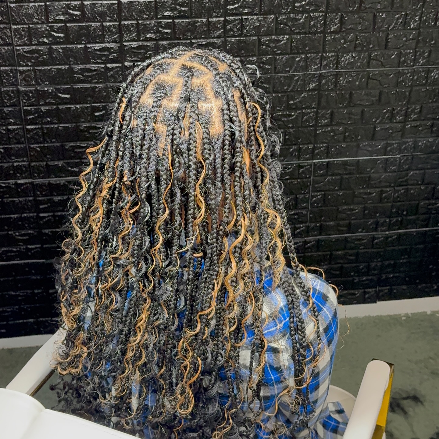 Textured Knotless Braids with Subtle Caramel Highlights