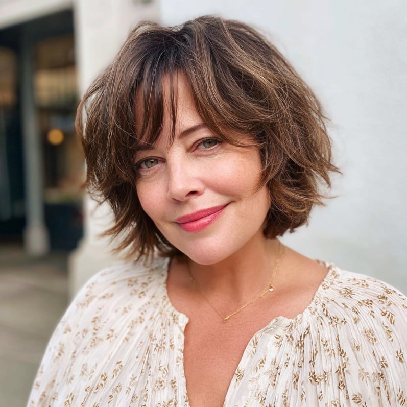 Effortlessly Textured Choppy Bob with Face-Enhancing Curtain Bangs