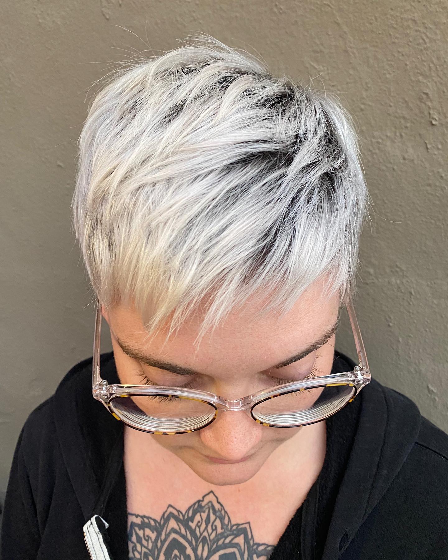 Chic Textured Pixie Cut with Wispy Tips