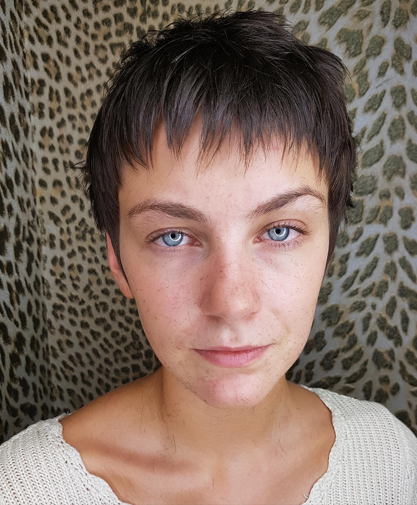 Chic Textured Wispy Pixie Cut with Feathered Tips