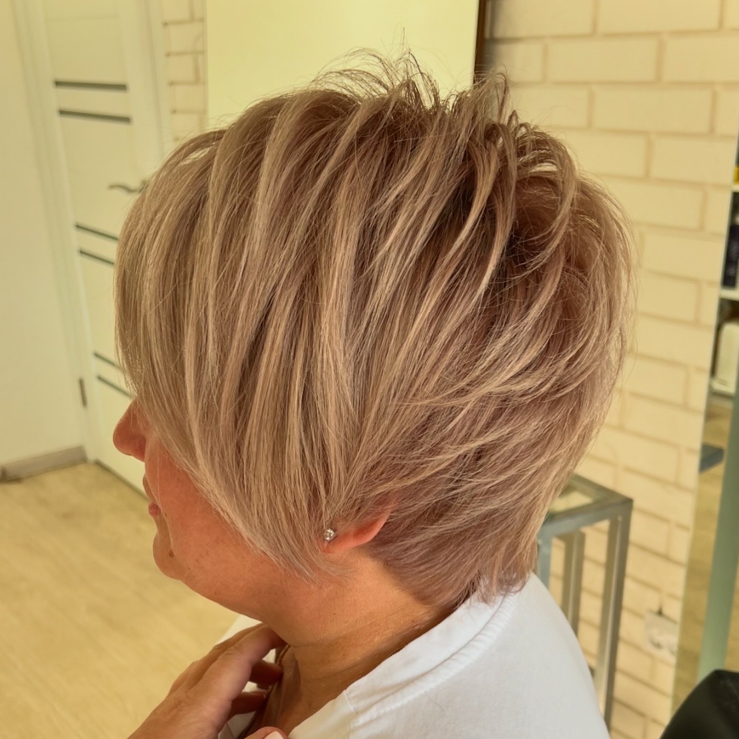Textured Ash Blonde Graduated Bob with Soft Layers