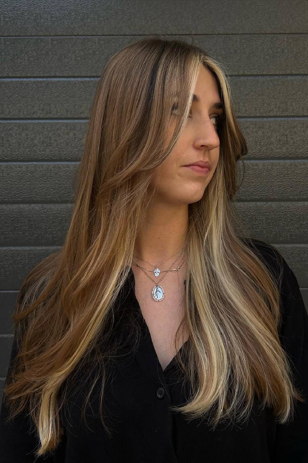 Chic Long Layered Cut with Face-Framing Highlights