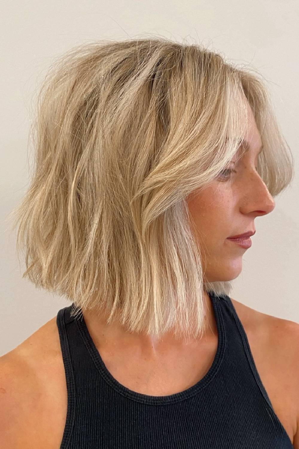 Effortless Textured Blonde Bob with Soft Waves