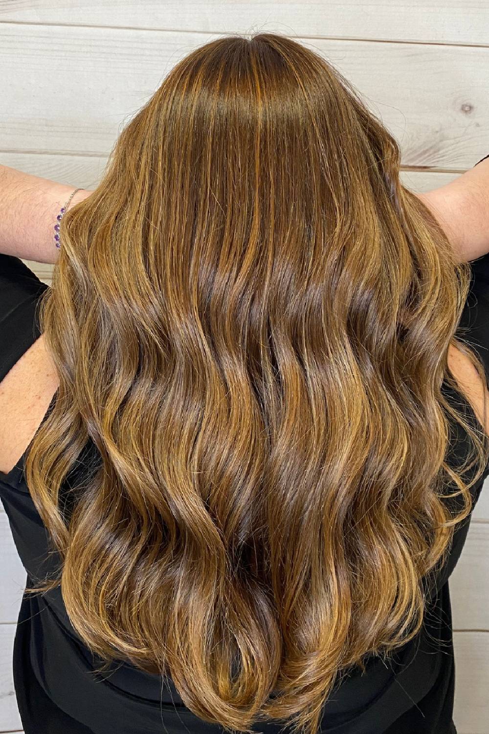 Elegant Long Loose Waves with Warm Caramel Balayage