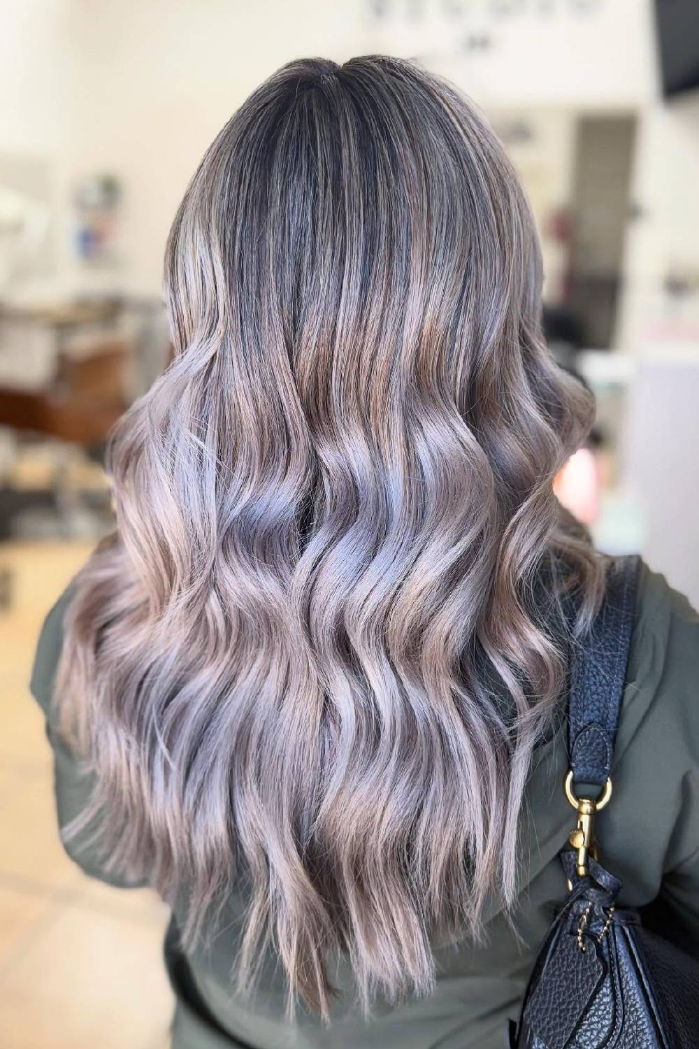 Soft Lavender Waves with Subtle Ash Undertones
