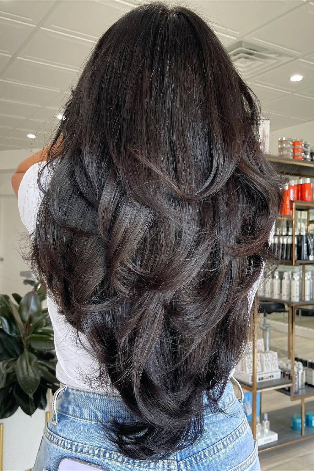 Voluminous Long Layered Cut with Soft Waves