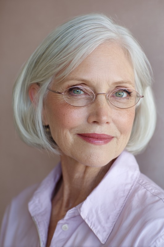 Elegant Silver Blunt Bob with Soft Ends