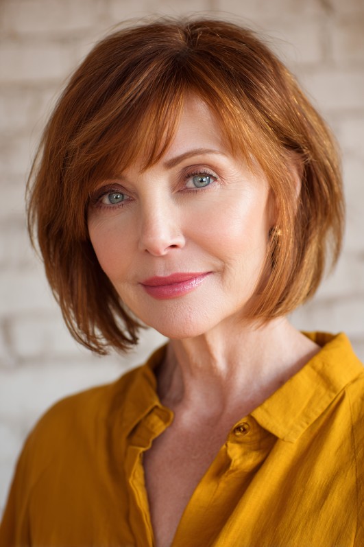 Stylish Layered Bob with Soft Bangs