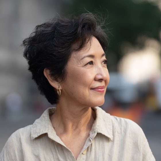 Chic Textured Pixie Cut with Defined Edges