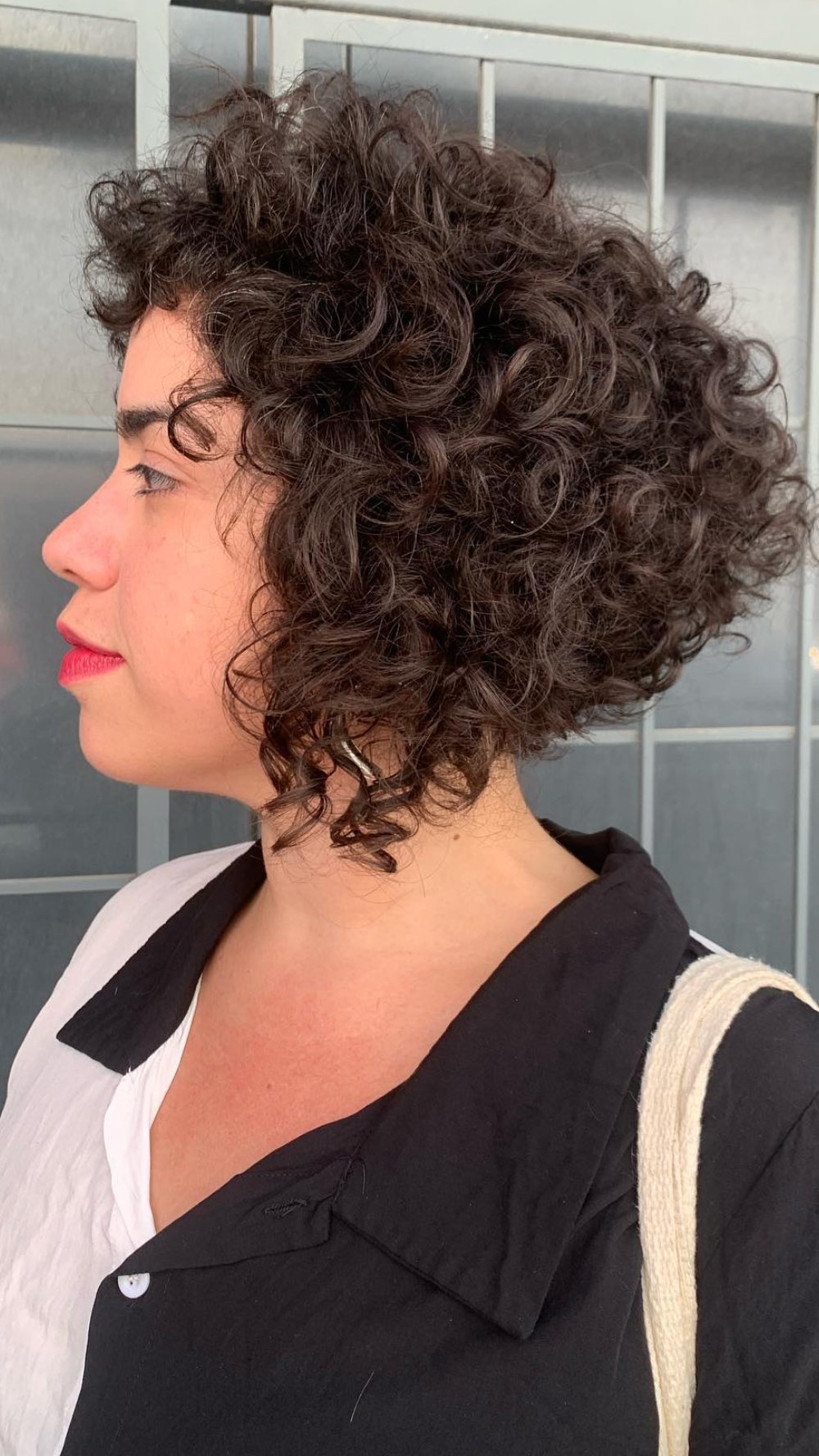 Dynamic Curly Bob with Lively Volume