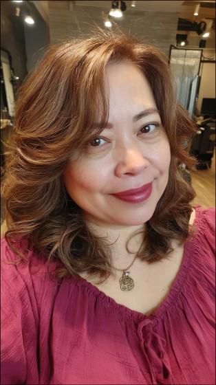 Softly Voluminous Layered Curls with Warm Highlights
