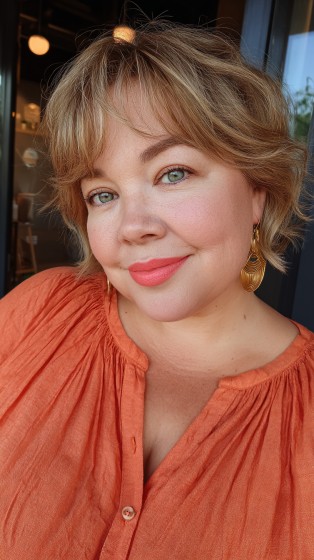 Textured Short Shag with Soft Waves